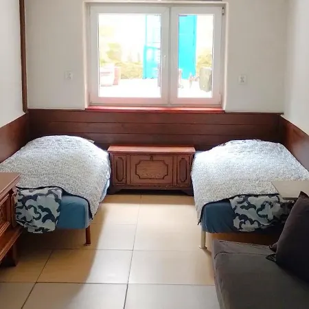 Alexandria Apartment *